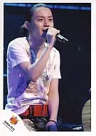 Kanjani Eight / Shibuya Subaru / White Shirt / Right Hand Microphone / Upper Body / Red Belt / SHIGA0513 / Live Photo / Official Official photo