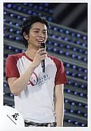 Arashi / Matsujun / Live Photo / Upper Body / White Shirt / Red Sleeve / Right Hand Microphone / Under Eyes / Official Official photo