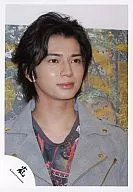 Arashi / Matsujun / Bust up / Gray jacket / Background grass illustration / Closing mouth / Official Official photo