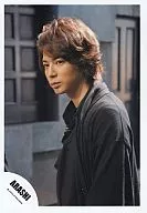 Arashi / Matsujun / Bust up / Black jacket / Left facing / Front view / Dark blue background / Official Official photo