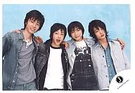 Johnnys / Ayukawa, Yaotome, Yabu, Yamashita / Horizontal, Upper body, Shoulder, Yaotome Mouth Open, Light blue background / Official Official photo