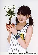 Sayumi Michishige / Koshiage / Potted with Both Hands / Uniform White Blue / Official Official photo