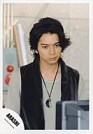 Arashi / Matsujun / Upper body / Vest black / Shirtgray / Pendant / Lower right eye / Official Official photo