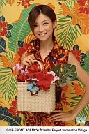 Morning Musume / Hitomi Yoshizawa / Costume Red. Orange / Flower / Left Hand Waist / Basket / Background Yellow / Alo-Hello / Postcard Size / Official Official photo