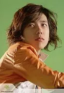 Arashi / Kazuya Ninomiya / Costume Orange / Upper Body / Background Green / Eye Point Left / Johnny's web / Official Official photo