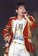 Arashi / Kazuya Ninomiya / Costume Red / Above Knee / Left Hand Microphone / Live Photo / Official Official photo