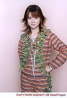 Morning Musume / Hitomi Yoshizawa / Above Knee / Pink Background / Orange Costume / Green Stripe / Left Hand / Official Official photo