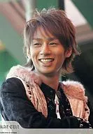 KAT TUN / Yuichi Nakamaru / Bust up / Costume Black Pink / Smile / Johnny's web / Official Official photo