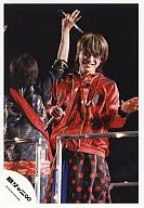 Kanjani8 / Akihiro Yasuda / Hizajo / Disfraz rojo / Mano derecha Mike / Foto en vivo / Official photo oficial