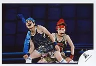 岚/二宫和也・大野智/横型・服装背心・膝上・背景蓝/官方生写真