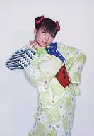 Morning Musume / Nozomi Tsuji / Kneecaps / Costume Kimonos / Yellow Green / Right Hand Bag / Official Official photo