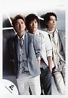 Arashi / Ohno, Ninomiya, Matsumoto / Above-the-knee, Gray Jacket, White Jacket, Silver Background, Left Facing, Right Eye / Official Official photo