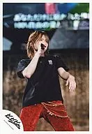 KinKi Kids / Koichi Domoto / Live Photo / Above Knee / Costume Black / Right Hand Microphone / Eye View Right / Left Hand Front / Official Official photo