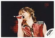 KinKi Kids / Koichi Domoto / Horizontal ・ Live photo ・ Bust up ・ Costume red ・ Right hand microphone ・ Tilted face ・ Background black / Official Official photo