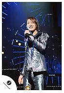 Kis-My-Ft2 / toshiya Miyata / Live Photo / Knee-Up / Costume Silver Black / Left Hand Microphone / Background Blue / Eye Diagonal Up / Official Official photo