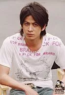 V6 / Junichi Okada / Upper Body / Sitting / Costume White Pink, Right Hand arm rest, Background Gray / johnny ` s film festa2005