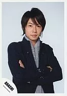 Arashi / Masaki Aiba / Upper Body / Black Jacket / Gray Inner / Arm Band / White Background / Official Official photo