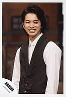 Arashi / Matsujun / Upper Body / Vest Black / Shirt White / Eye Right / Smile Background Brown / Official Official photo