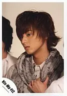 Kis-My-Ft2 / Taisuke Fujigaya / Costume Grey / Stole Grey / the left fingers Ring / Left Person / Official Official photo