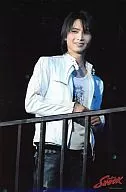 KinKi Kids / Koichi Domoto / Live Photo / Above-the-Knee / White Jacket / White Inner / Jeans / Finger Hook / Handrail / Eye Line Left / Earphone / Microphone / 2L Size / Endless SHOCK