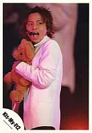 Kis-My-Ft2 / Taisuke Fujigaya / Live Photo / Waist Upper / Costume White / Left Hand Plush toy / Background White / Official Official photo