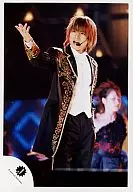 Kinki Kids / Koichi Domoto / Live Photo / Above Knee / Costume Black and White / Right Hand Lift / Left Back / Mouth Opening / Official Official photo