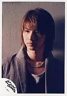 Kinki Kids / Koichi Domoto / Bust up / Costume gray white / Background gray / Eye-point left / Official Official photo