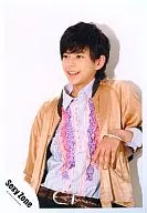 SeXyzone / Katsutoshi Sato / Upper body ・ Beige jacket ・ Blue striped shirt ・ Mixed color ・ Eye-point left / Official Official photo