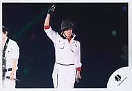 V6 / Takeshi Morita / Live Photo / Knee-High / Costume White / Hat Black / Right Hand Raised / Left Hand Microphone / Background Black / Official Official photo