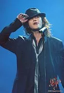 KAT-TUN / Jin Akanishi / upper body / upper right eye / right hand hat / black costume / black hat / You & Jin