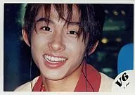 V6/三宅健/横型/イヤホン/顔アップ/公式生写真
