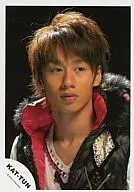 KAT-TUN/中丸雄一/黑色棉衣/托胸/背景黑色/公式生寫真