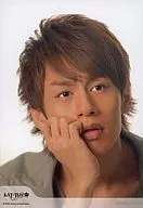 KAT-TUN/中丸雄一/脸托/颊杖/背景白/公式生写真