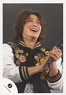 KAT TUN / Hitoshi Akanishi / Bust Up / Left Hand Microphone Right Hand Wrist / Official Official photo