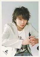 Arashi / Sakurai Sho / White Jacket / Camera Eye / Finger / Official photo oficial
