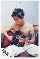 Kinki Kids / Tsuyoshi Domoto / Naked Upper Body / Playing Guitar / Lower Left Eye / Official Official photo