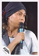 KinKi Kids / Domoto Go / Bust up / Costume white / Eye right / Right hand microphone / Background black / Black bandana / Official Official photo
