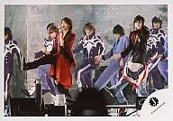 杰尼斯/龟梨·山下/左手麦克风·龟梨服装红·背舞者/官方生写真