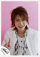 NEWS / Hiroki Uchi / Bust Up / White Shirt / Background Pink / Right Hand Piece / Official Official photo
