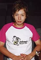 Kanjani Eight / Tadayoshi Okura / Shirt with a picture of bust up, both hands tummy and bees / Johnny's Film Festa2005