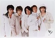 Arashi / 5 people / Horizontal costume white / Matsumoto hat white / Background white / Official Official photo