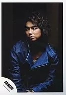 Arashi / Matsujun / Upper body / Jacket blue / Eye line left / Background black / Official Official photo