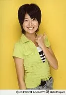 Berryz Kobo / Chinami Tokunaga / Waist / Background Yellow / Left Hand Grip Chest / Costume Short Sleeve / Official Official photo