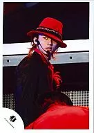 Kis-My-Ft2 / Taisuke Fujigaya / Live Photo / Upper Body / Costume Black / Hat Red / Eye Point Left / Official Official photo