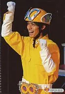 OKINAWA 0922-0929-0930 : Kanjani Eight / Akira Nishikido / Live Photo / Knee-Up / Kanjani Squadron ∞ Ranger costume Yellow / Both hands Goo / Smile / Background black / No frame / Eh! Real? Surprising! TOUR 2007 / Official Official photo