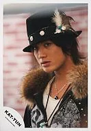 KAT TUN / Hitoshi Akanishi / Bust up / Costume black, Fur / Cap black / Official Official photo