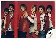 KAT TUN / Gathering (6 persons) / Horizontal, Knee-High, Costume Red, Background Red, Red West Left Hand Par / Official Official photo