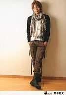 D-BOYS / Hirofumi Araki / Whole Body / Background Wall / Both Hands and Pants Pocket / Leaning Against Wall / Mahler / Black Boots / Official Official photo