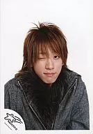 NEWS / Keiichiro Koyama / Bust up / Gray jacket / with fur / White background / Wink / "Keiichiro" at the lower left of the photo / Official Official photo