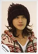 KAT TUN / Akanishi Jin / Bust Up / Red / White / Mixed Color Sweater / Purple Knitted hat / Necklace / White Background / Looking Up / Official Official photo